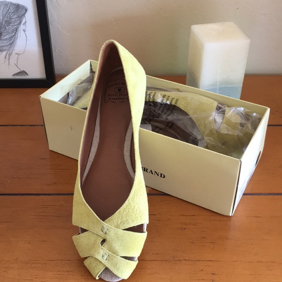 Lucky Brand Shoes - 3/$25 ✨Lucky Brand | Ester Peep-Toe Flat | 9